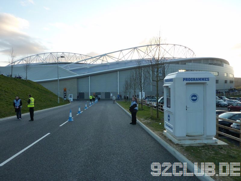 Brighton & Hove Albion - Reading FC, Amex Community Stadium, Championship, 10.04.2012 - Ansicht vom Parkplatz