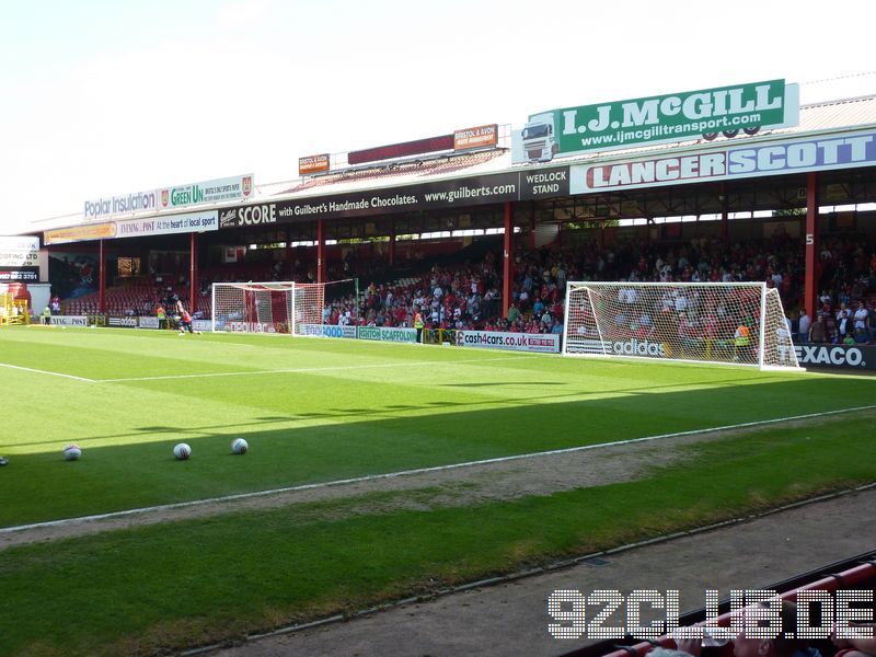 Bristol City - Nottingham Forest, Ashton Gate, Championship, 25.04.2011 - 