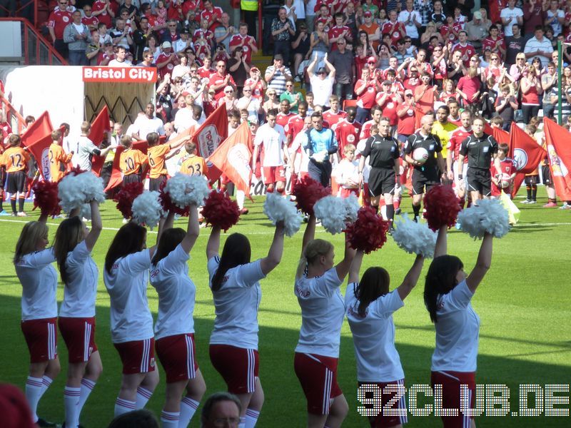 Bristol City - Nottingham Forest, Ashton Gate, Championship, 25.04.2011 - 