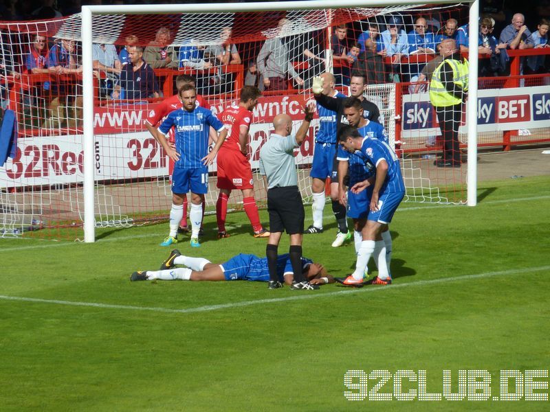 Crawley Town - Gillingham FC, Broadfield Stadium, League One, 07.09.2013 - 