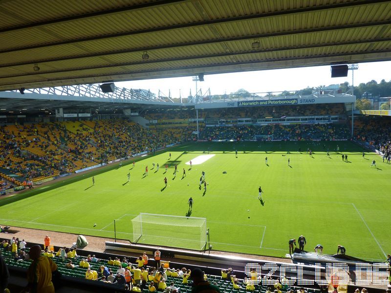 Norwich City - Swansea City, Carrow Road, Premier League, 15.10.2011 - 