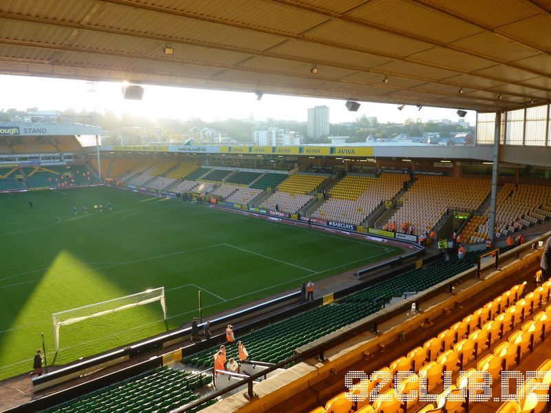 Norwich City - Swansea City, Carrow Road, Premier League, 15.10.2011 - 