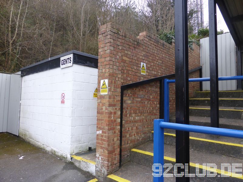 Crabble Atheltic Ground - Dover Athletic, 