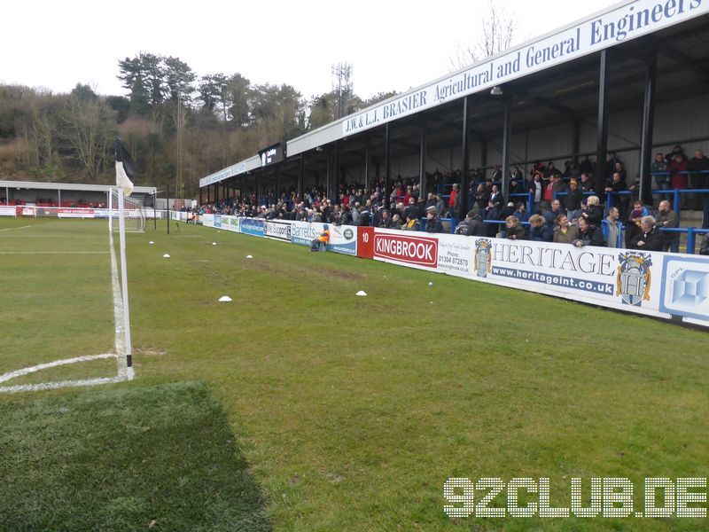 Crabble Atheltic Ground - Dover Athletic, 