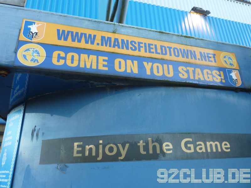 Mansfield Town - Morecambe FC, Field Mill, League Two, 30.11.2013 - 