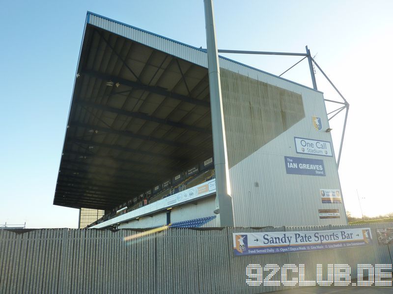 Mansfield Town - Morecambe FC, Field Mill, League Two, 30.11.2013 - 