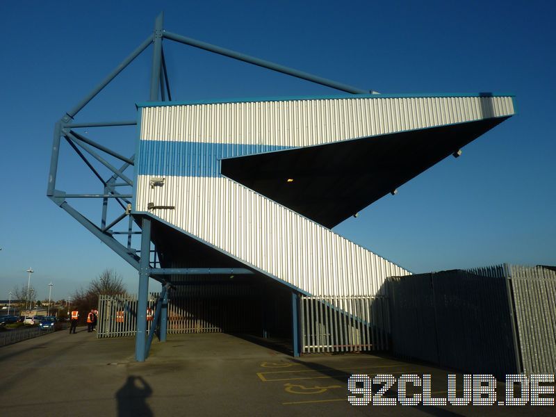 Mansfield Town - Morecambe FC, Field Mill, League Two, 30.11.2013 - 