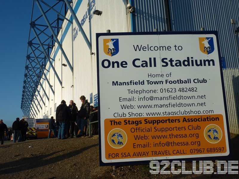 Mansfield Town - Morecambe FC, Field Mill, League Two, 30.11.2013 - 