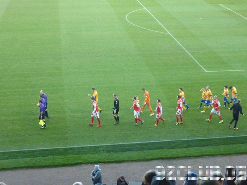 Mansfield Town - Morecambe FC, Field Mill, League Two, 30.11.2013 - 