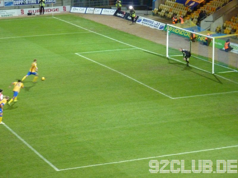 Mansfield Town - Morecambe FC, Field Mill, League Two, 30.11.2013 - 