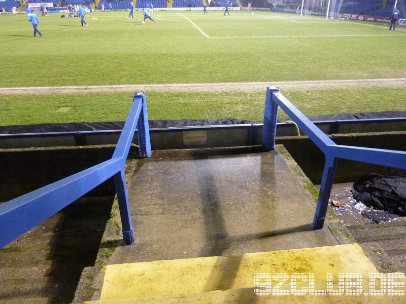 Bury FC - Shrewsbury Town, Gigg Lane, League One, 21.12.2012 - 