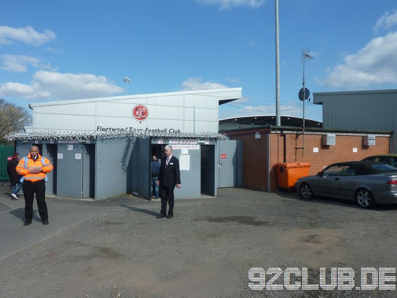 Fleetwood Town - Gillingham FC, Highbury, League Two, 30.03.2013 - 