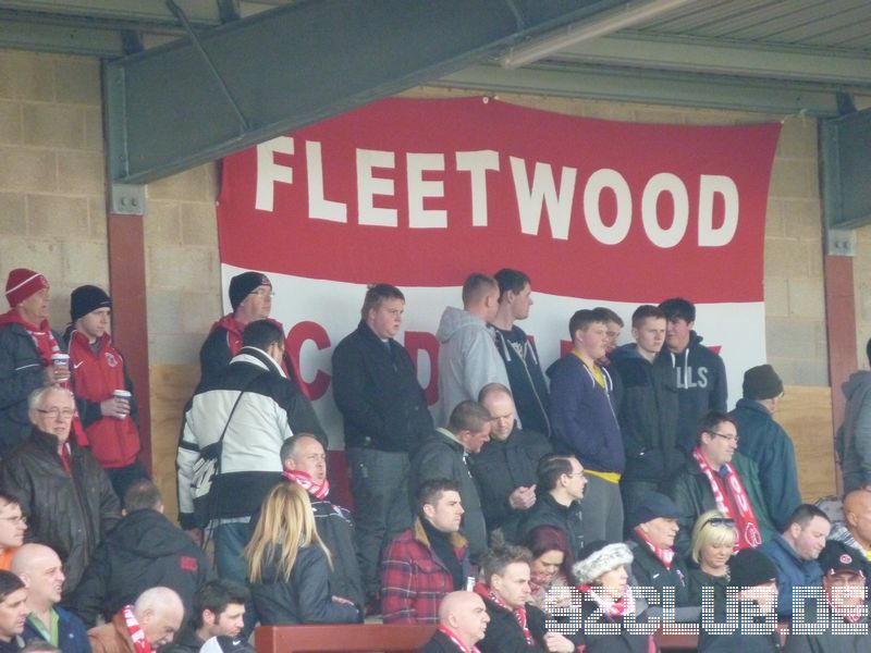 Fleetwood Town - Gillingham FC, Highbury, League Two, 30.03.2013 - 