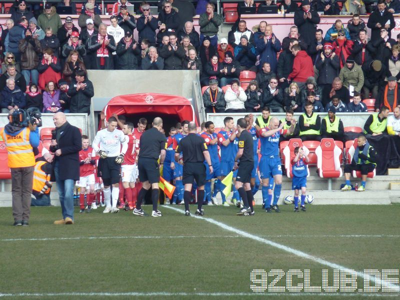 Fleetwood Town - Gillingham FC, Highbury, League Two, 30.03.2013 - 