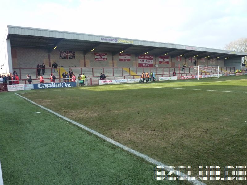 Fleetwood Town - Gillingham FC, Highbury, League Two, 30.03.2013 - 