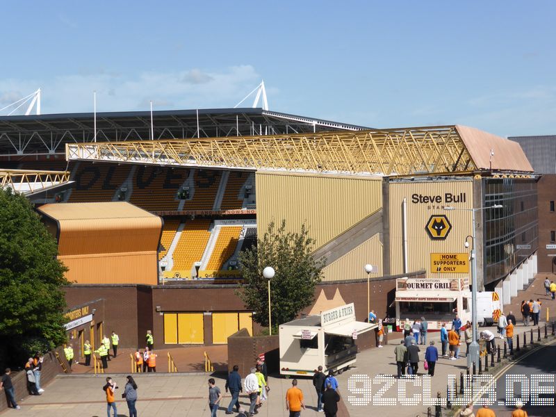 Molineux - Wolverhampton Wanderers, 