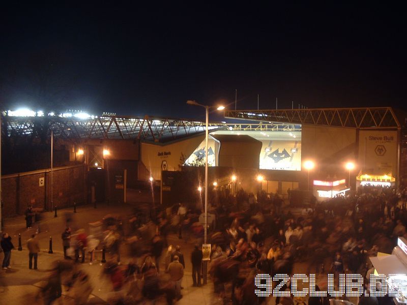 Molineux - Wolverhampton Wanderers, 