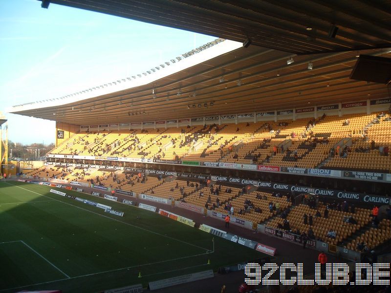 Molineux - Wolverhampton Wanderers, 