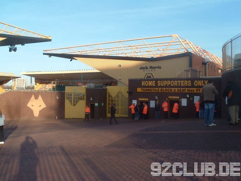 Molineux - Wolverhampton Wanderers, 