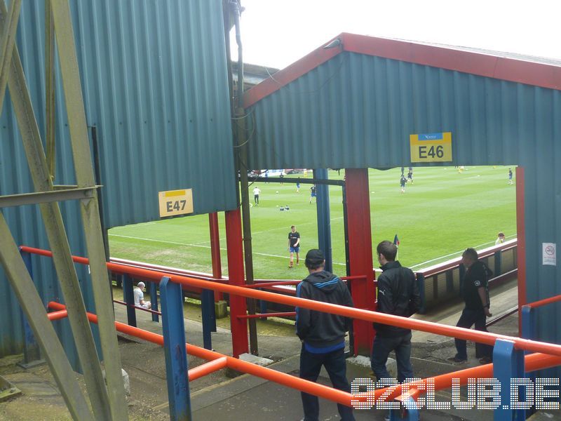 Recreation Ground - Aldershot Town, 