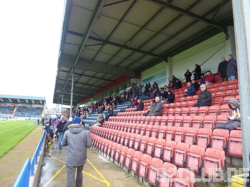 Rochdale AFC - Newport County, Spotland, League Two, 12.10.2013 - 