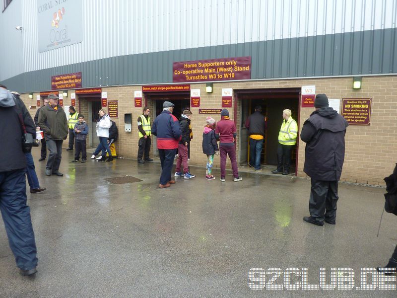 Bradford City - Tranmere Rovers, Valley Parade, League One, 13.10.2013 - 