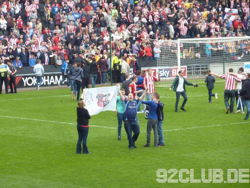 MK Dons - Brentford FC, stadium mk, League One, 21.04.2014 - 